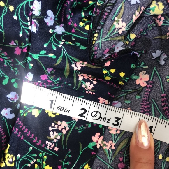 Victoria’s Secret romper floral - Picture 6 of 11